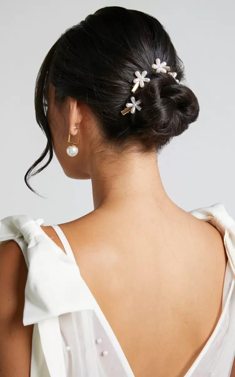 Showpo Dresses Lydina Pearl Flower Hair Clips - Pack Of 5 In Pearl Women