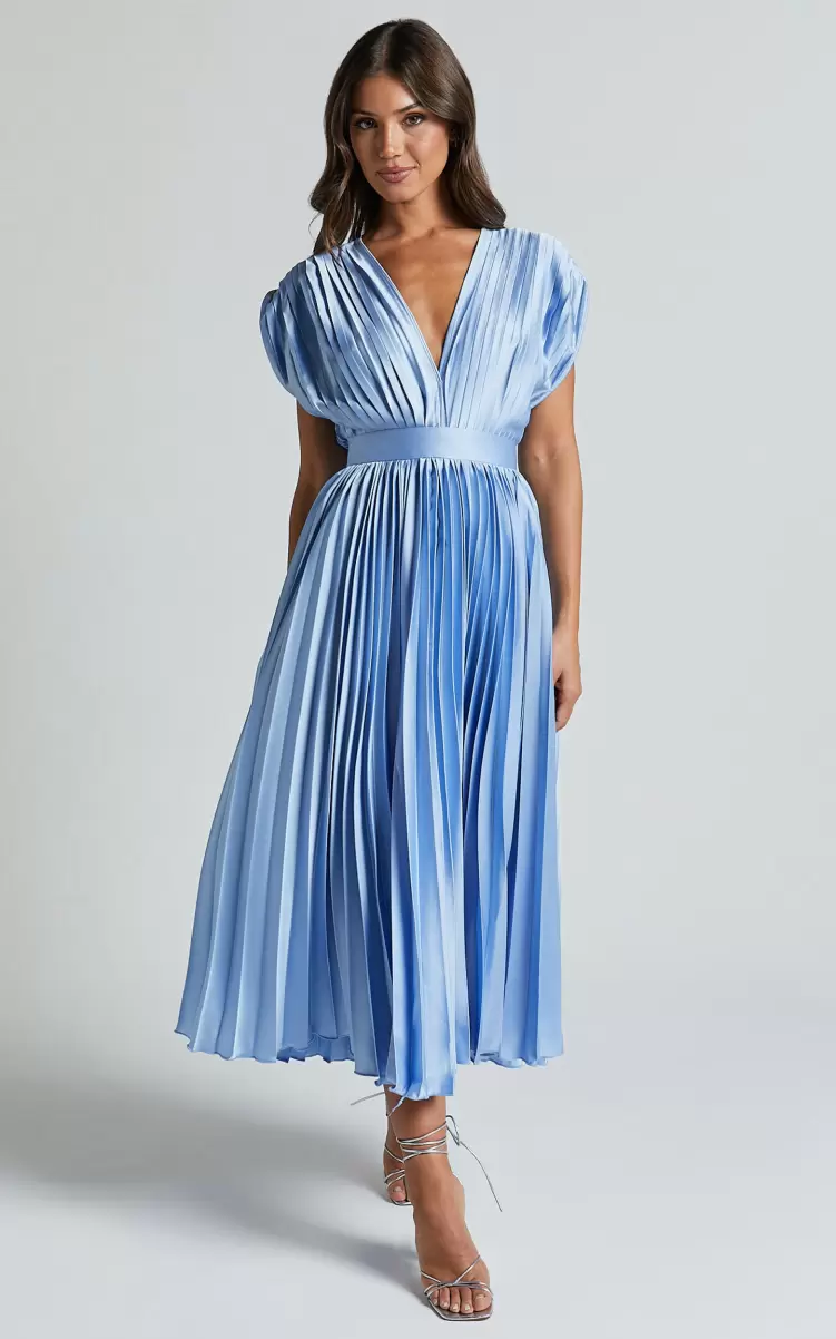 Showpo Dresses Women Della Midi Dress - Plunge Neck Short Sleeve Pleated Dress In Baby Blue - 3