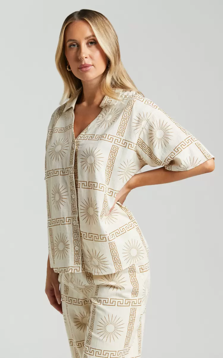 Women Tops Cassidy Shirt - Short Sleeve Linen Look Shirt In Beige Sun Print Showpo - 3
