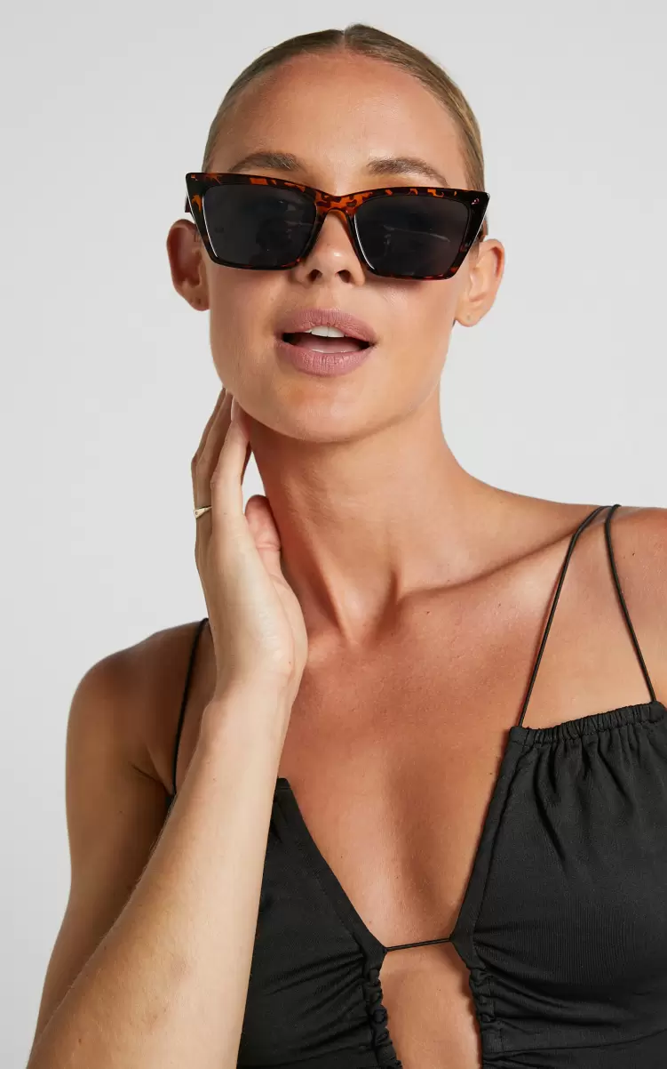 Women Showpo Sunglasses Jimma Sunglasses - Square Cateye Sunglasses In Tortoiseshell - 2