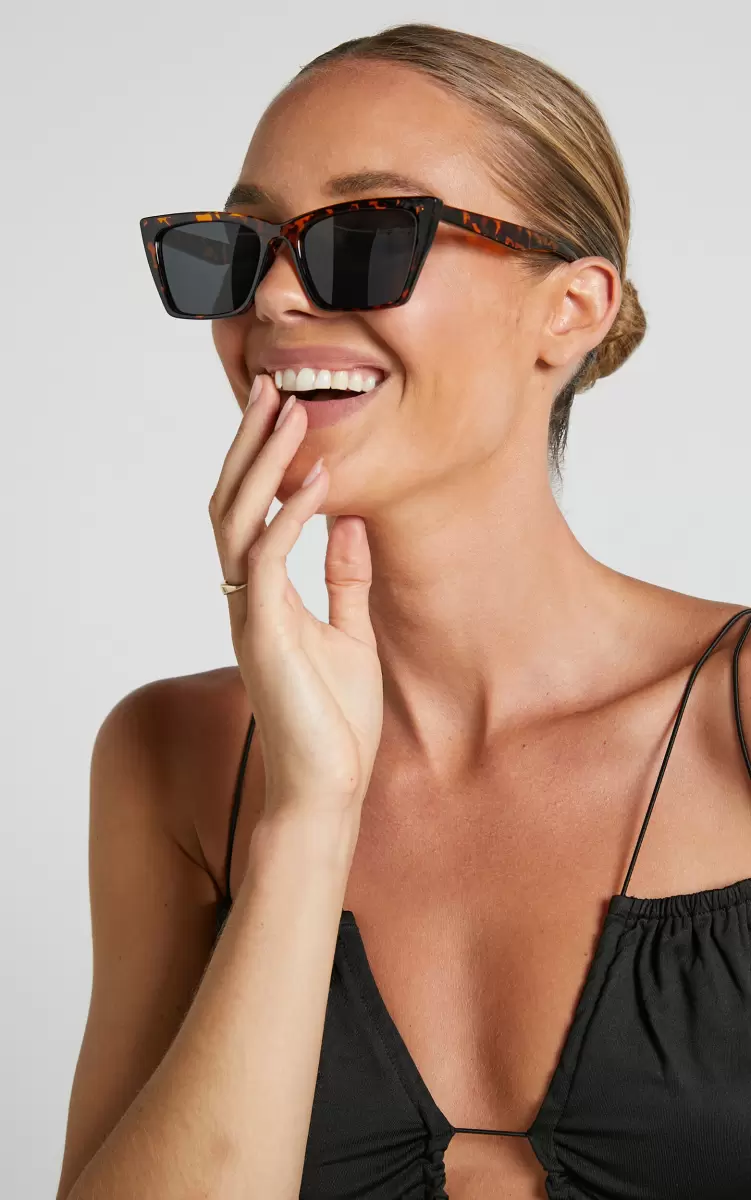Women Showpo Sunglasses Jimma Sunglasses - Square Cateye Sunglasses In Tortoiseshell - 3