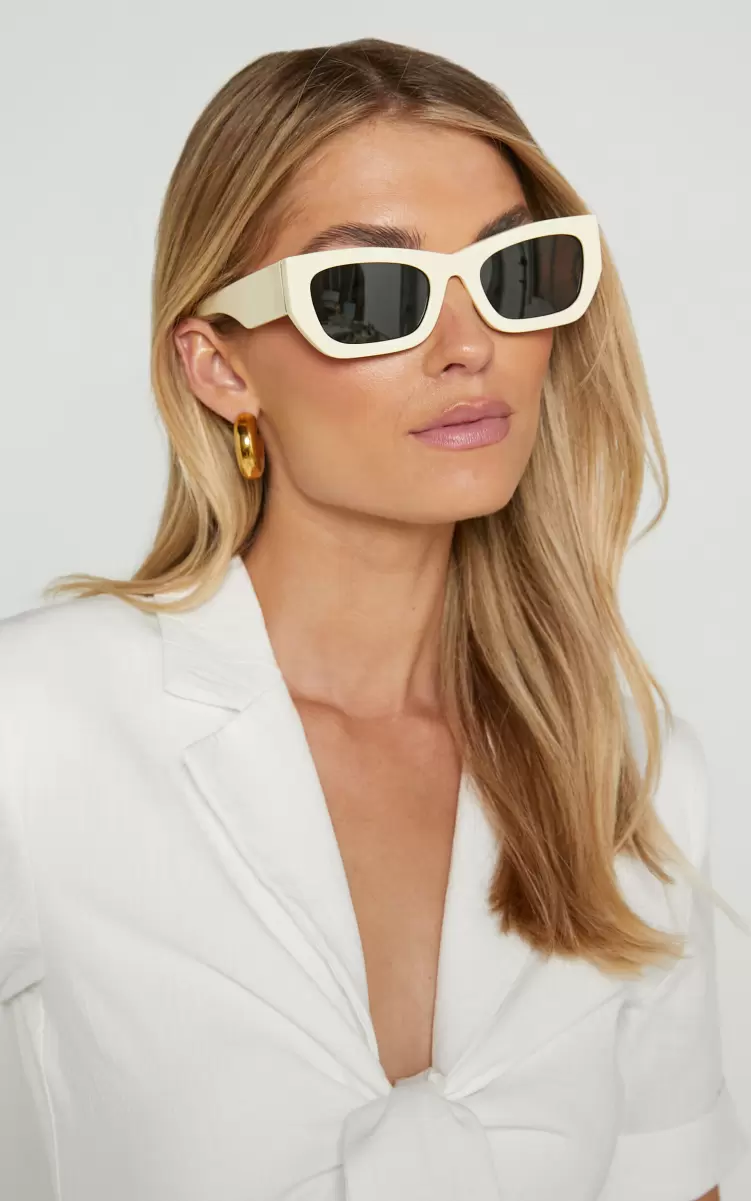 Banbe Eyewear - The Iman In Cream Showpo Sunglasses Women - 1