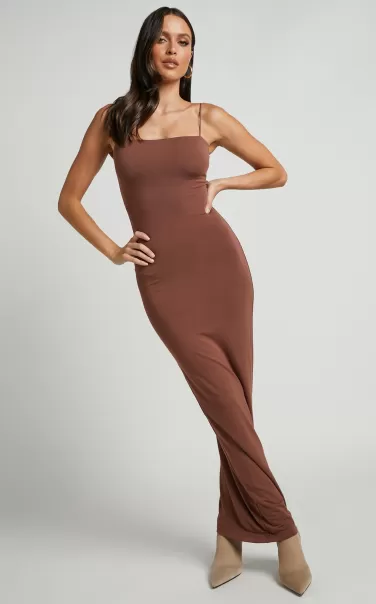 Celene Midi Dress - Slim Fit Bodycon Dress In Chocolate Women Showpo Basics