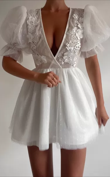Women Akshia Mini Dress - Puff Sleeve Floral Detail Plunge Neck Dress In White Curve Clothes Showpo