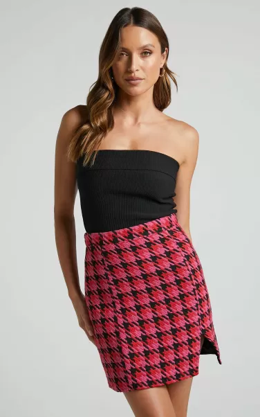 Women Marjoe Mini Skirt - A Line High Waist Textured Skirt In Pink And Black Check Skirts Showpo