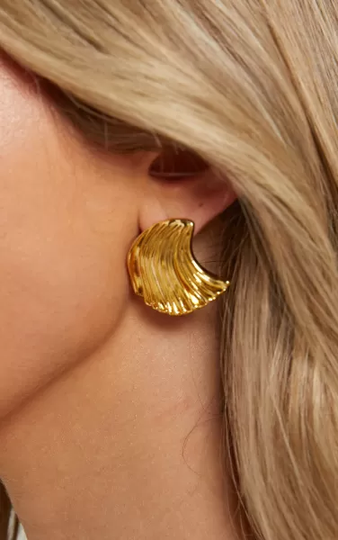 Showpo Women Earrings Liv Shell Earrings In Gold