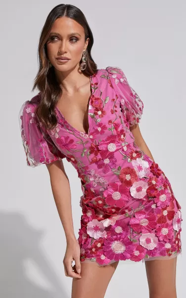 Women Wren Mini Dress - Puff Sleeve Bodycon 3D Garden Flowers Dress In Magenta Bachelorette Dresses Showpo